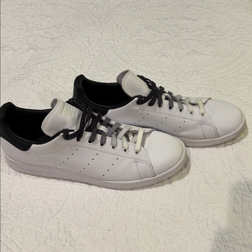 Adidas Men's Stan Smith White and Black Sneakers Mens Size 12 Great Condition - Picture 3 of 7